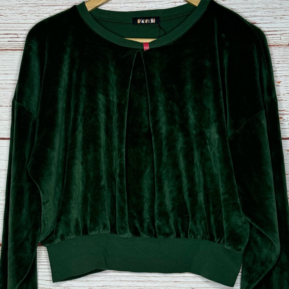 NWT Suzie Suzi Kondi Front Pleat Velour Sweatshirt in Bottle Green Sz XS - Picture 9 of 11